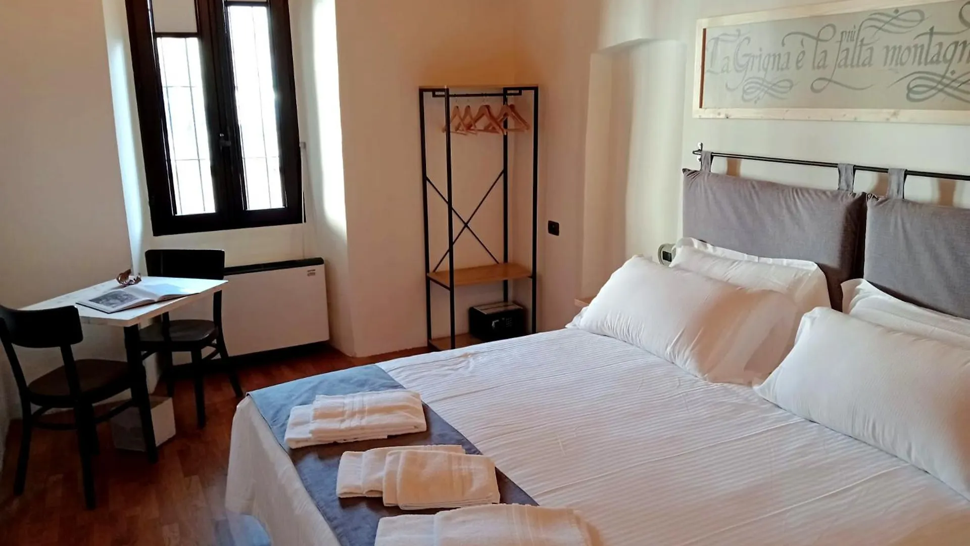 Locanda Leonardo Hotel Calolziocorte Italia